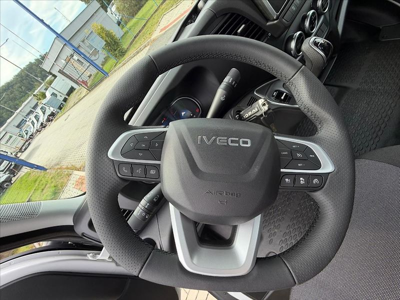 Iveco Daily 3,0 35C21HA8 - SKLOPKA - fotka 18 z 29
