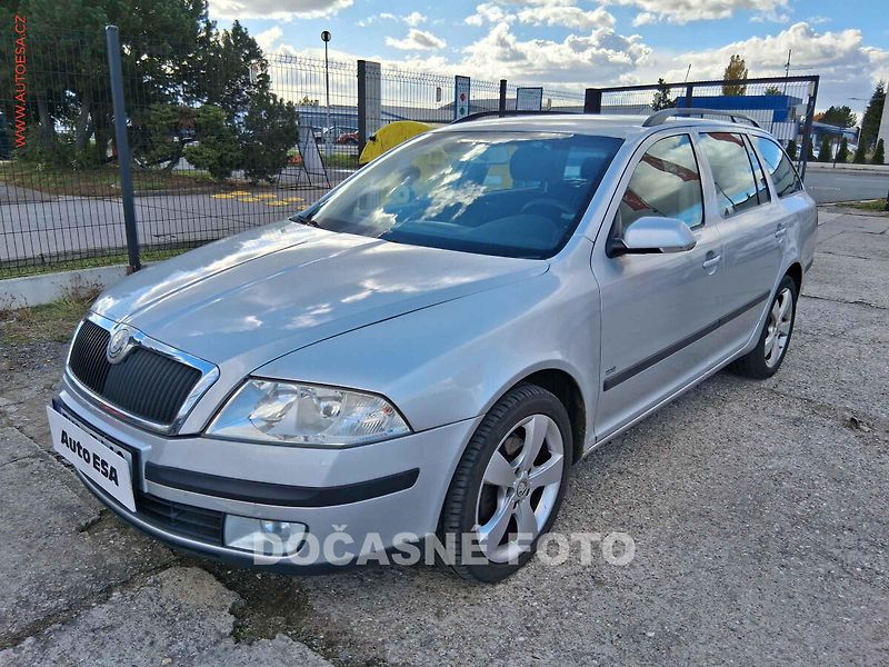 Škoda Octavia (2006) 2.0 TDi, AC, tažné - fotka 1 z 3
