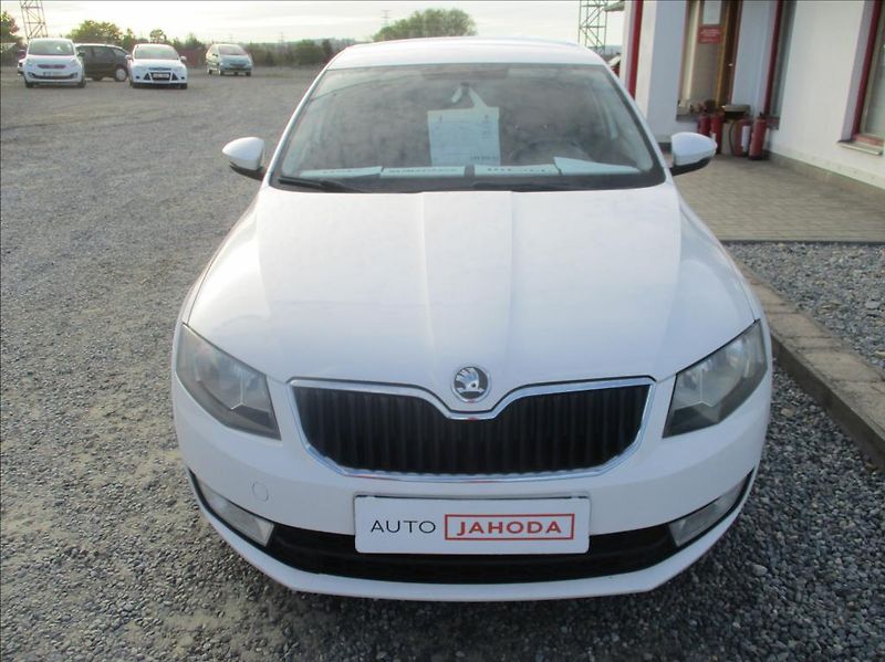 Škoda Octavia 1,6 TDI, DSG,klima,serv.kniha, - fotka 2 z 33