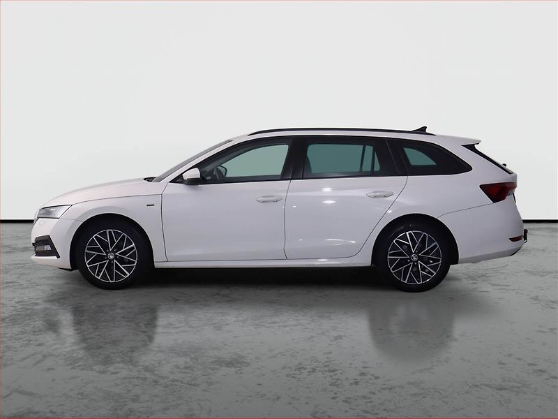 Škoda Octavia (2022) Clever 2.0 TDI, 4X4, Automat - fotka 3 z 27