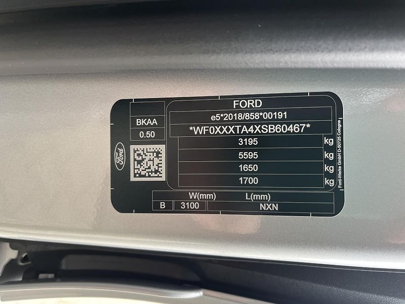 Ford Tourneo Custom (2025) AWD 170 PS Sport el. TZ,DPH - fotka 47 z 49