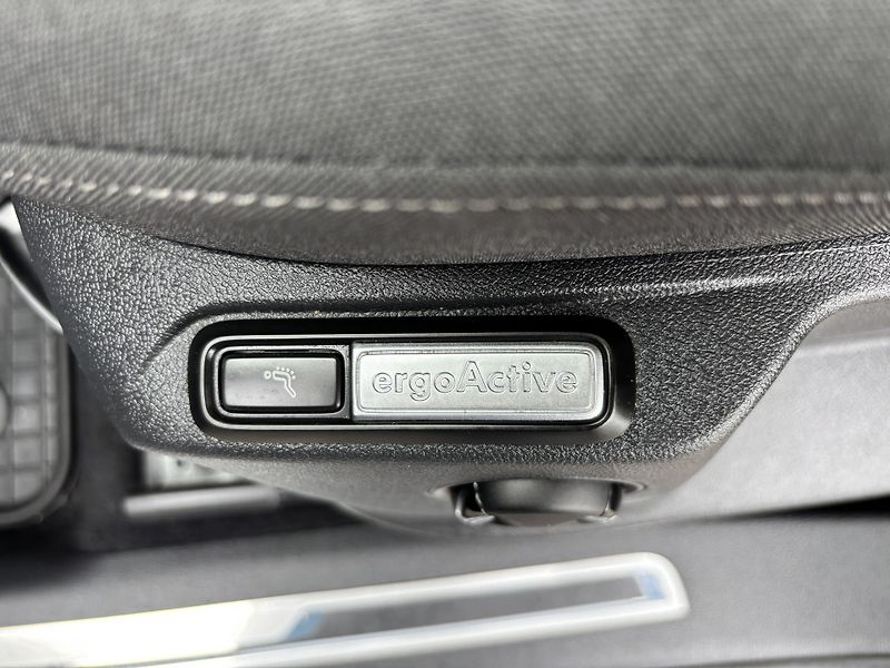 Volkswagen Tiguan 2.0 TDI ALLSPACE - fotka 15 z 24
