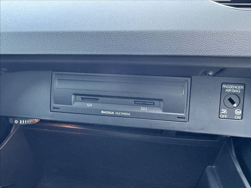Škoda Octavia 2,0 TDI STYLE 2.maj. původ ČR - fotka 25 z 50