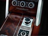 Range Rover v edici Holland & Holland.