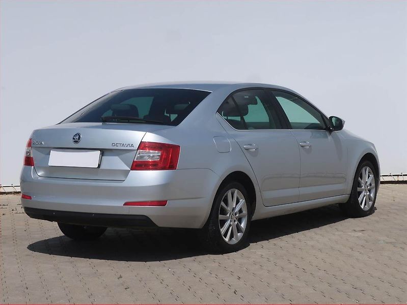 Škoda Octavia (2015) Elegance 1.6 TDI, Serv.kniha - fotka 5 z 16