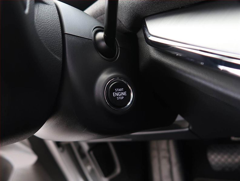 Škoda Enyaq (2023) Loft iV 80 (82 kWh), SoH 94% - fotka 25 z 28