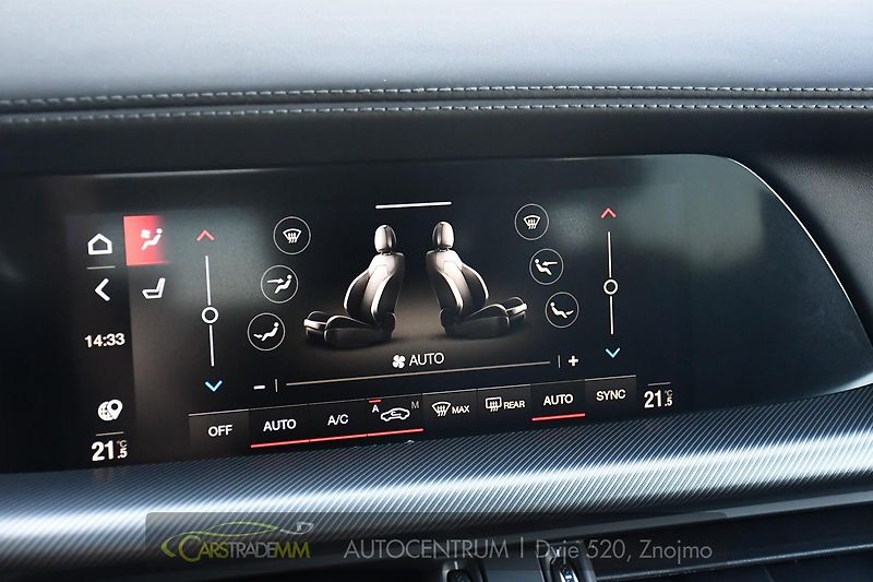 Alfa Romeo Stelvio 2.0 Turbo 16V 206kW Veloce AT8 - fotka 36 z 45