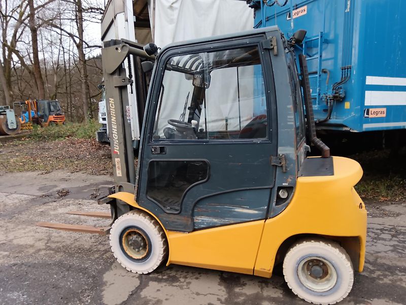 Jungheinrich (2006) DFG 425 nosnost 2,5 T zdvih 6m - fotka 4 z 10
