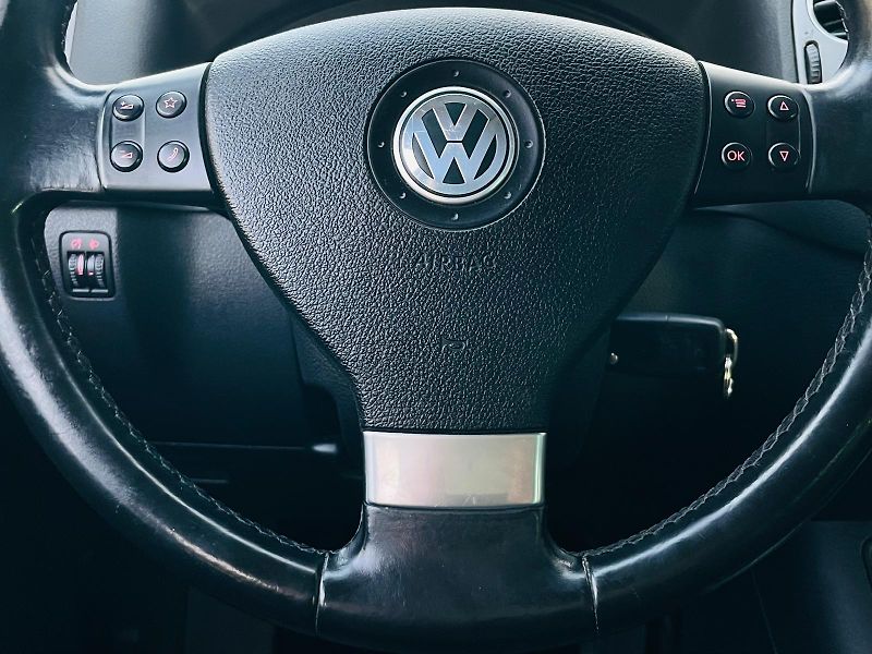 Volkswagen Tiguan 2.0TDI 4x4 MAN SERVISKA TAŽNÉ - fotka 29 z 45
