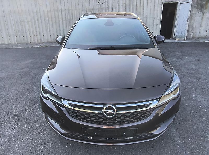 Opel Astra - fotka 2 z 60