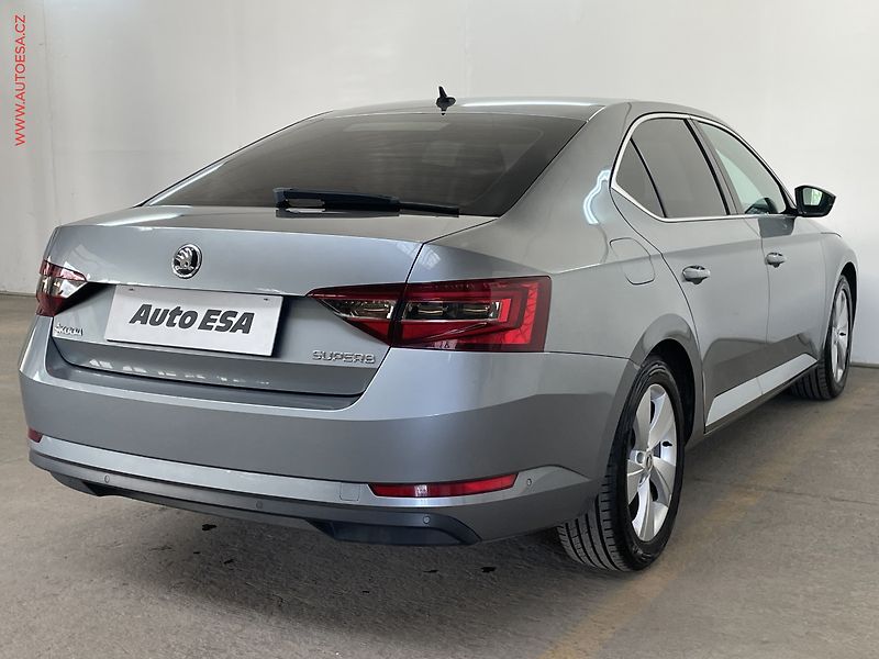 Škoda Superb (2015) 1.4 TSi, Xenon, panor - fotka 4 z 15