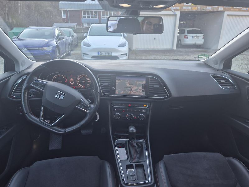 Seat Leon ST FR 2,0TDi 110kw DSG 18ALU - fotka 10 z 43