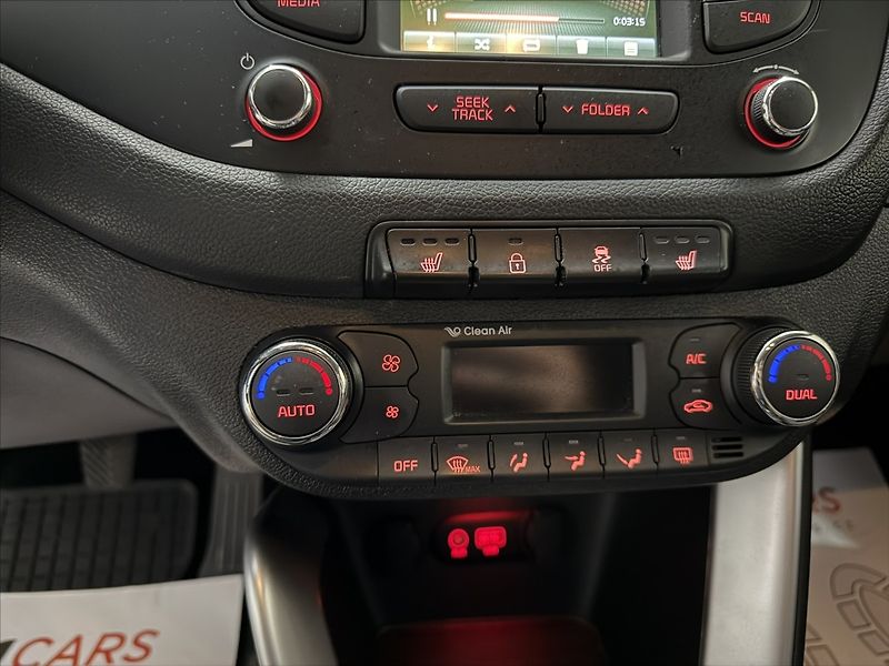 Kia Ceed 1,6   GDI KAMERA VÝHŘEV 61TKM - fotka 13 z 31
