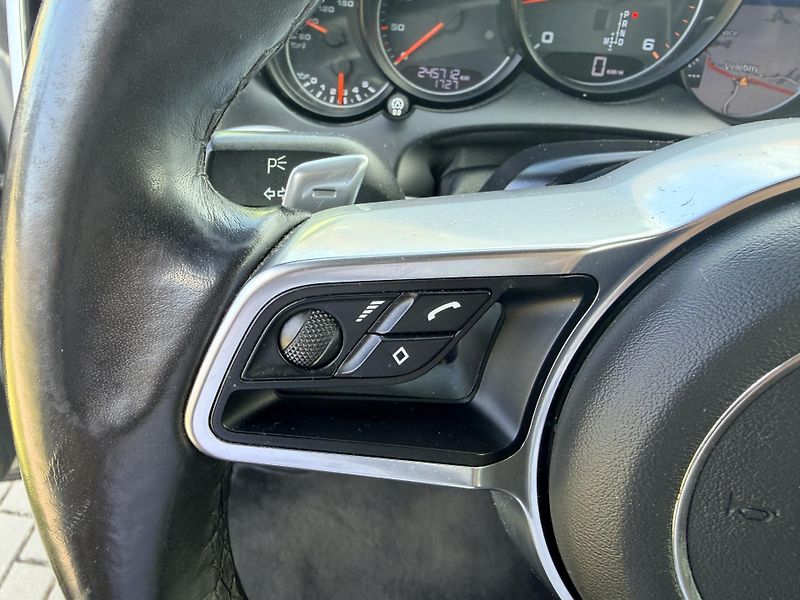 Porsche Cayenne DIESEL 3.0 V6 180KW - fotka 15 z 42
