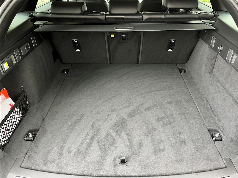 Land Rover Range Rover Velar (2026) 2,0 D200 S AWD* - fotka 5 z 30