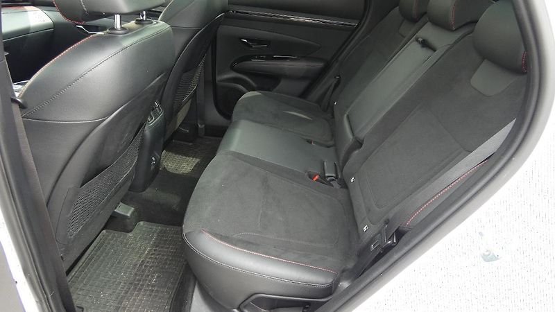 Hyundai Tucson 1.6 T-GDI mHEV 4x4 DCT N Line - fotka 20 z 27