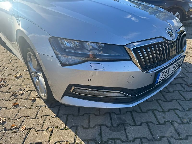 Škoda Superb (2019) DSG 2,0 TDI 140 KW STYLE+ SŠA - fotka 11 z 49