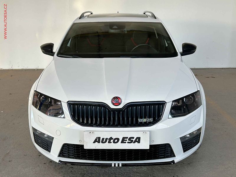 Škoda Octavia (2014) 2.0TDi, 2.maj, DSG, navi - fotka 2 z 16
