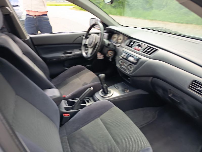 Mitsubishi Lancer (2005) 2.0 16v 100kw - fotka 33 z 45