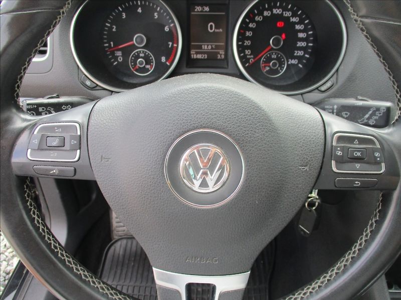 Volkswagen Golf 1,4 TSI, digi klima, servis, - fotka 18 z 28