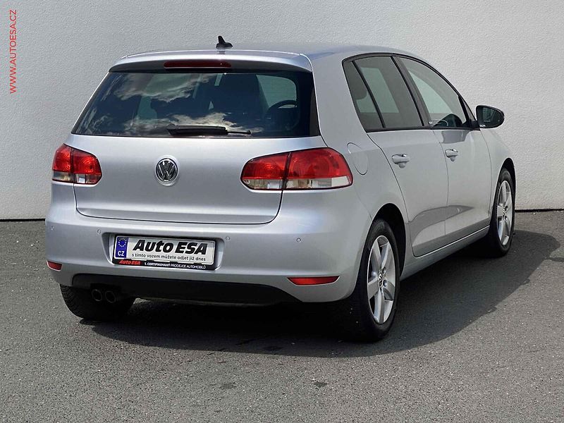 Volkswagen Golf (2012) 2.0 TDi, Style, navi - fotka 4 z 18