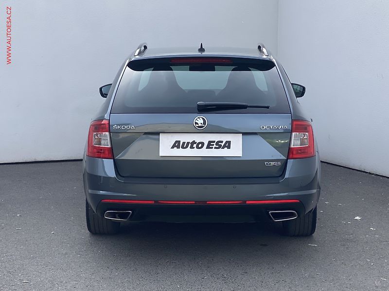 Škoda Octavia (2016) 2.0 TDi, ČR, RS Challange - fotka 5 z 19