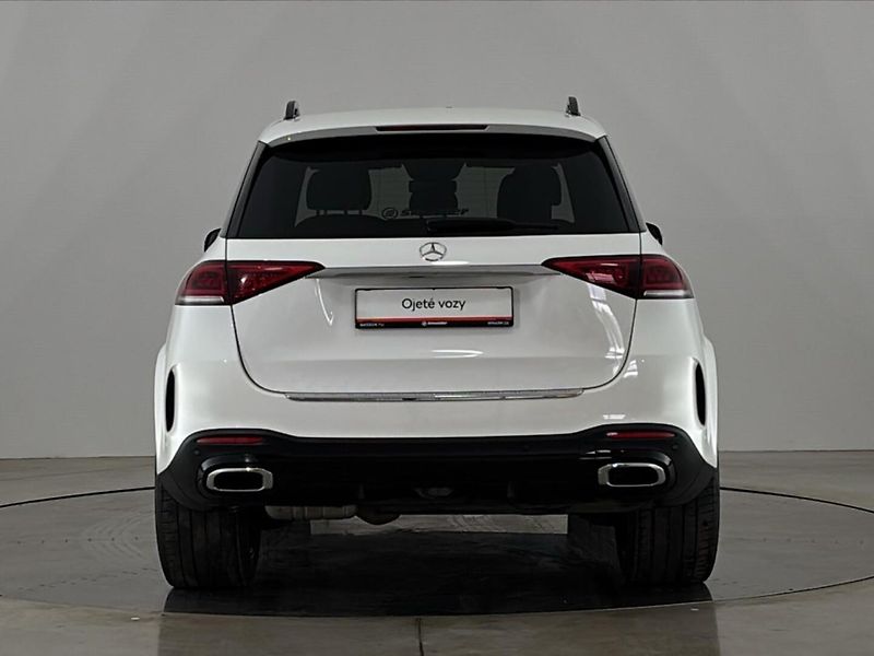 Mercedes-Benz GLE 400d 4MATIC - fotka 17 z 31