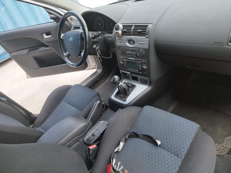 Ford Mondeo (2006) 2.0TDCI,volat-608 081 843 - fotka 14 z 15