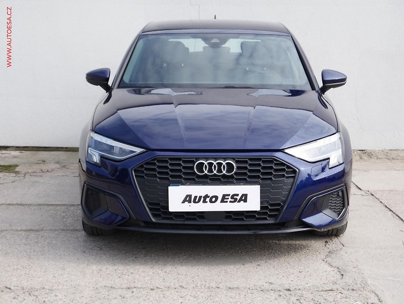 Audi A3 (2022) 1.5 TFSi, AT, STK11/27 - fotka 2 z 20