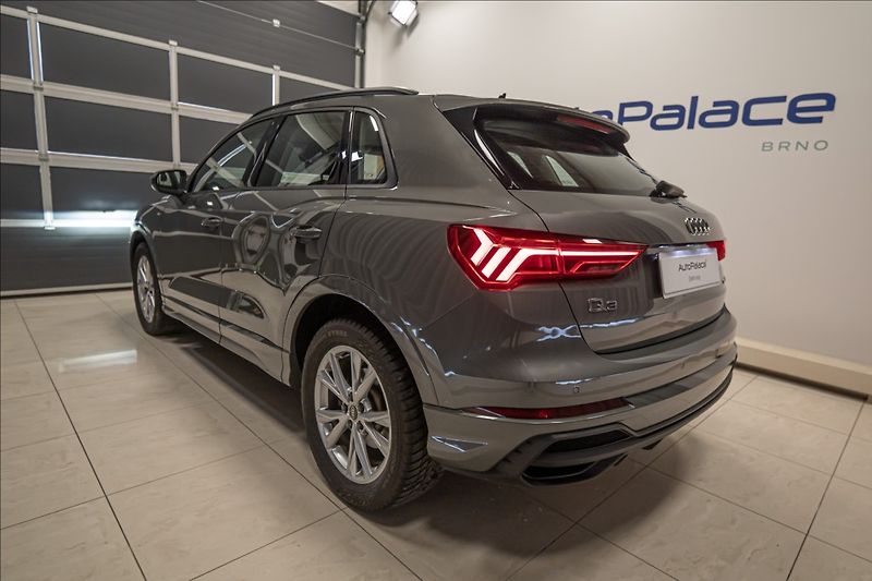 Audi Q3 1,5 35 TFSI S-LINE NAVI VÝHŘEV - fotka 5 z 37