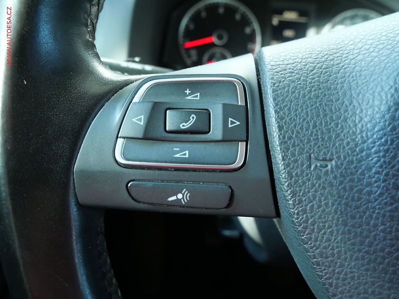 Volkswagen Golf Plus (2009) 1.2 TSi, ČR, Highline - fotka 16 z 22