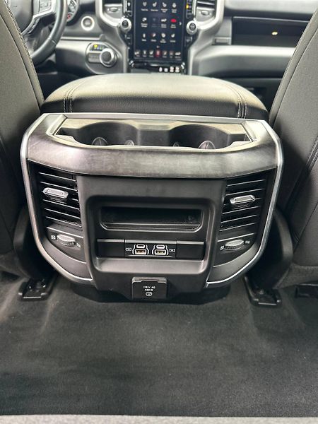 Dodge RAM (2021) 5.7 V8 HEMI LONG STAR 2021 RWD - fotka 15 z 32