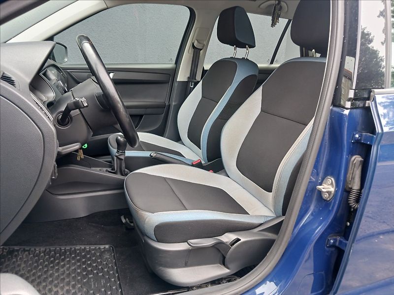 Škoda Fabia 1,2 TSI AMBITION KOMBI - fotka 10 z 17