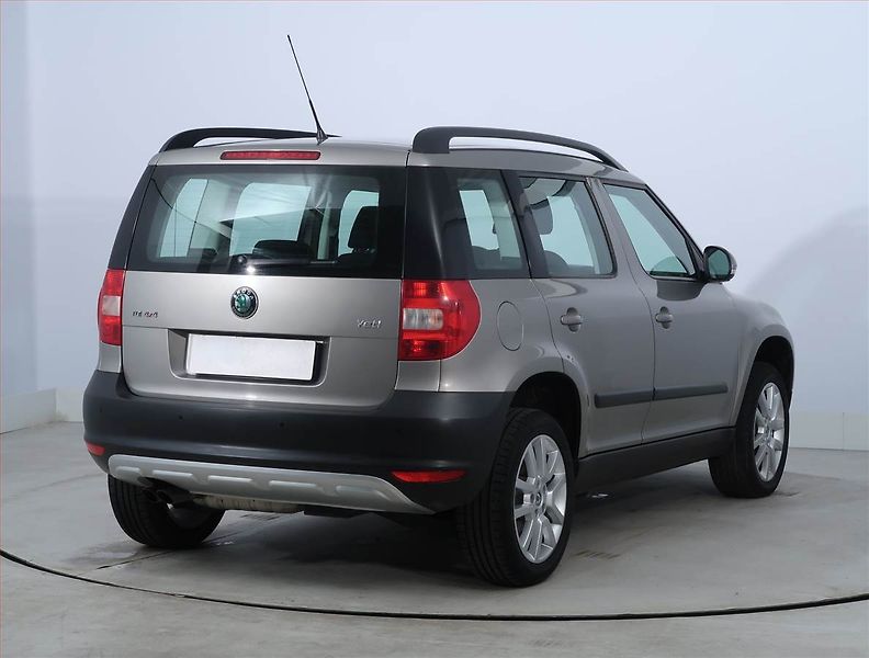 Škoda Yeti (2010) 2.0 TDI, 4X4, ČR,1.maj - fotka 5 z 18