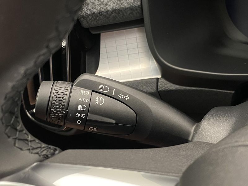 Volvo XC40 (2026) B3 AUT DARK ULTRA  - fotka 30 z 63