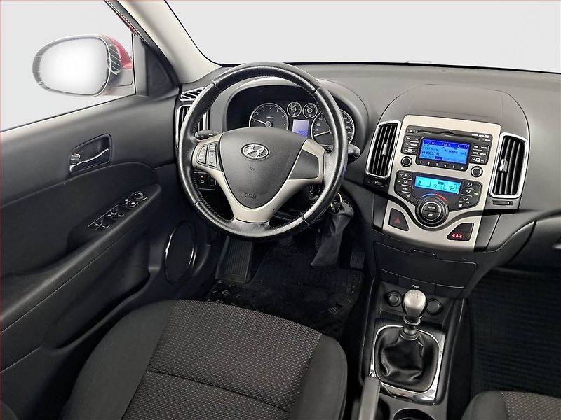 Hyundai i30 (2009) Comfort 1.4 CVVT, nová STK - fotka 7 z 16
