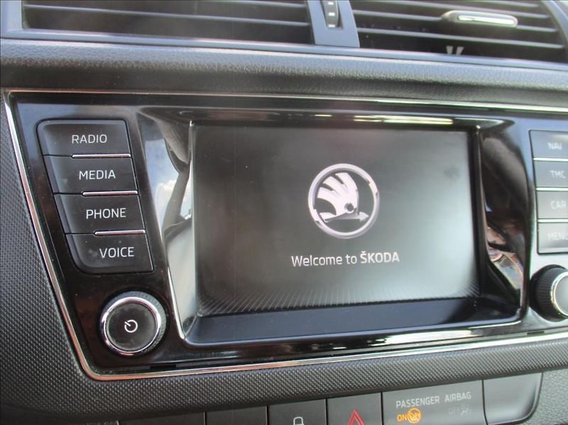 Škoda Fabia 1,0 TSI,klima,servis,DPH,CZ, - fotka 19 z 39