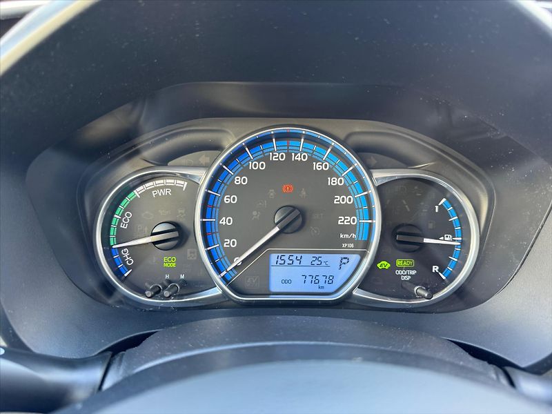 Toyota Yaris 1,5 Trend, Hybrid - fotka 11 z 20