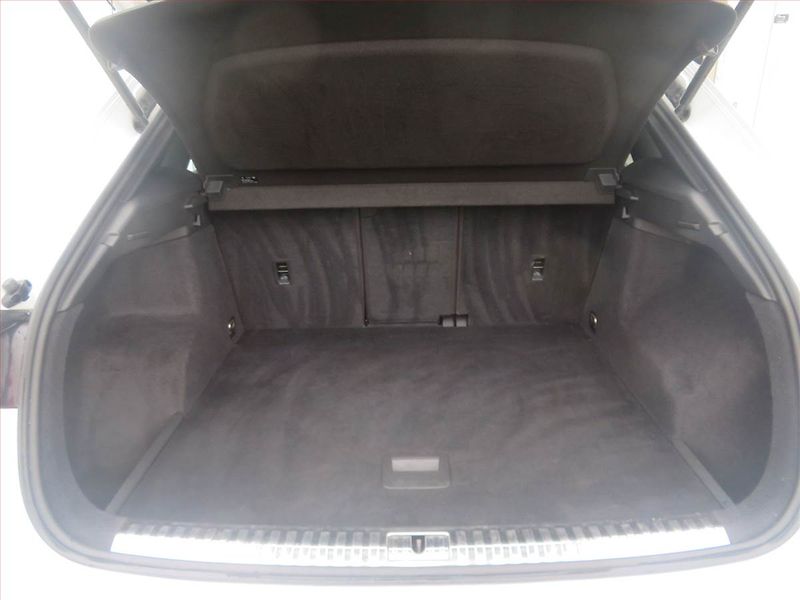 Audi Q3 (2020) S line 2.0 TDI - fotka 14 z 16