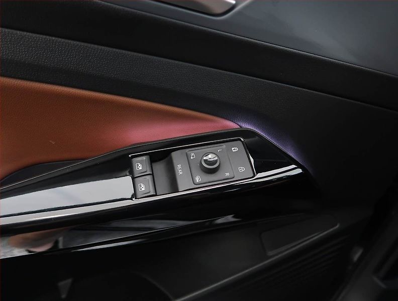 Volkswagen ID.4 (2020) Pro Perf. (82 kWh), SoH 82% - fotka 25 z 34