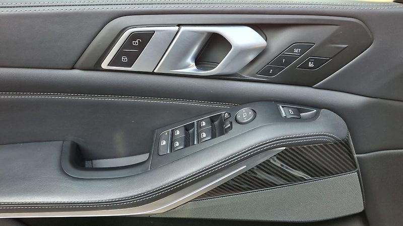 BMW X5 4.0xD-MPAK-R22-NEZ.T.-TAŽNÉ - fotka 15 z 43