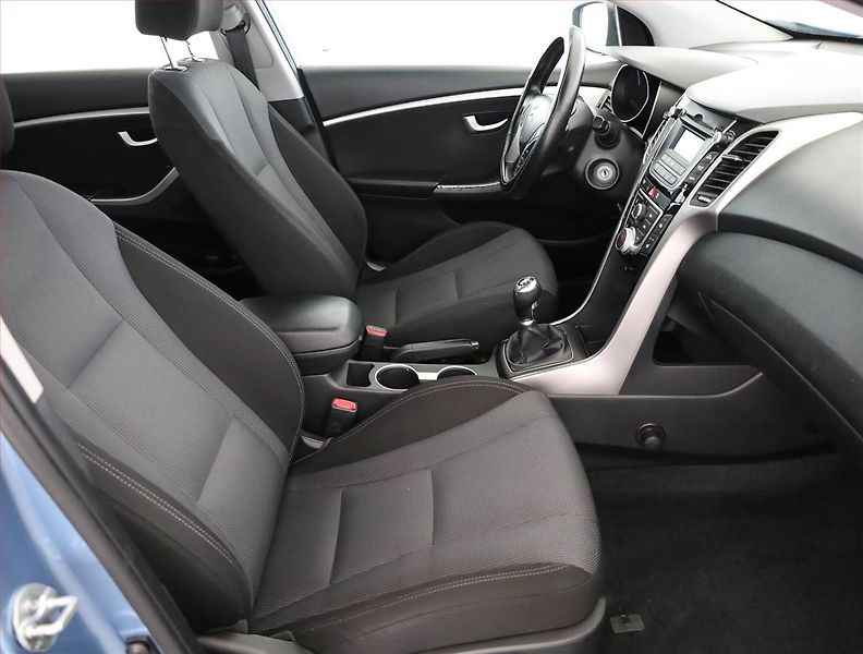 Hyundai i30 (2014) 1.6 MPI, Serv.kniha, Tempomat - fotka 7 z 15