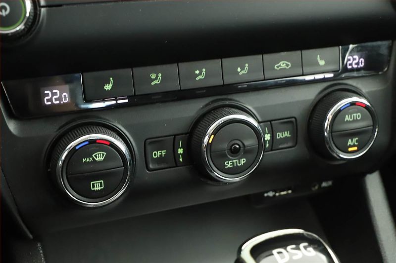 Škoda Octavia (2014) 1.6 TDI, Automat, Tempomat - fotka 14 z 15