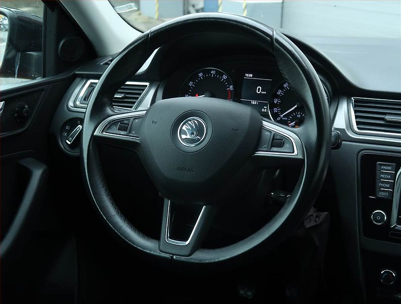 Škoda Rapid (2016) Spaceback 1.2 TSI, Serv.kniha - fotka 20 z 20
