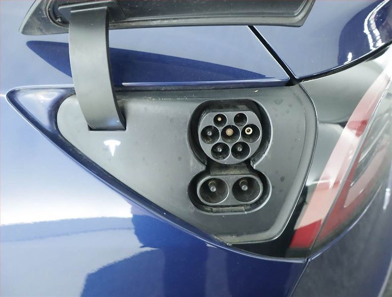 Tesla Model 3 (2019) Long Range 4WD 78kWh, SoH 84% - fotka 22 z 23