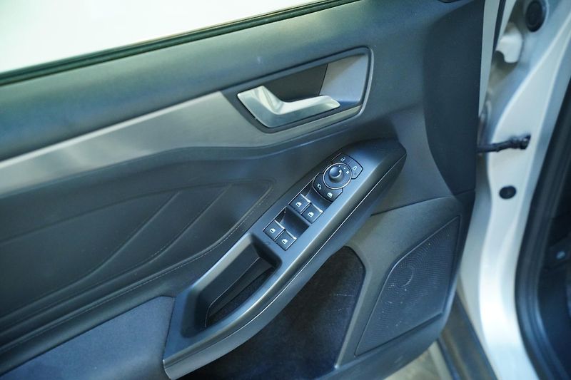 Ford Focus - fotka 12 z 29