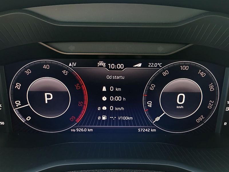 Škoda Karoq 2.0 TDi 110kW DSG 4x4 STYLE+ - fotka 11 z 49