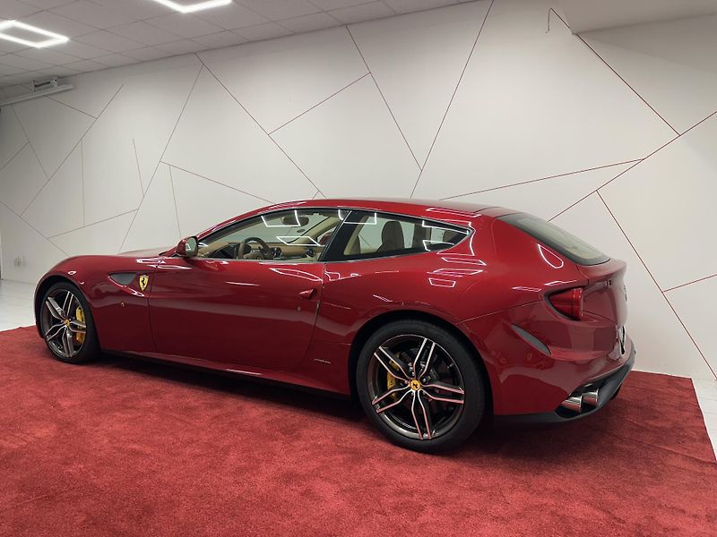 Ferrari FF (2012) CZ*1. Majitel*360*DPH*TOP SPEC - fotka 3 z 20