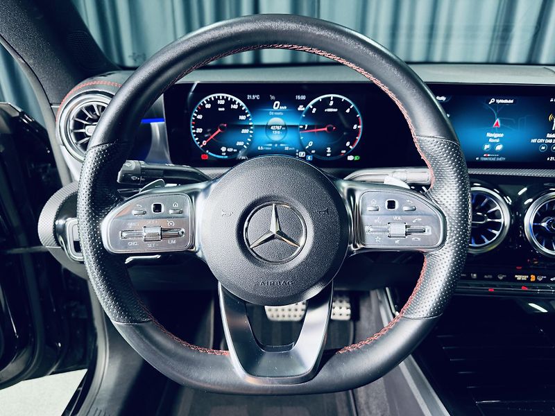 Mercedes-Benz CLA (2022) 200d*ZÁRUKA*PANO*KEYLESS* - fotka 18 z 30