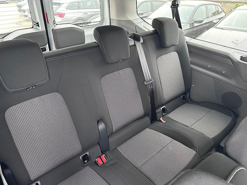 Volkswagen Caravelle 2.0 TDI 110 kW - fotka 18 z 18
